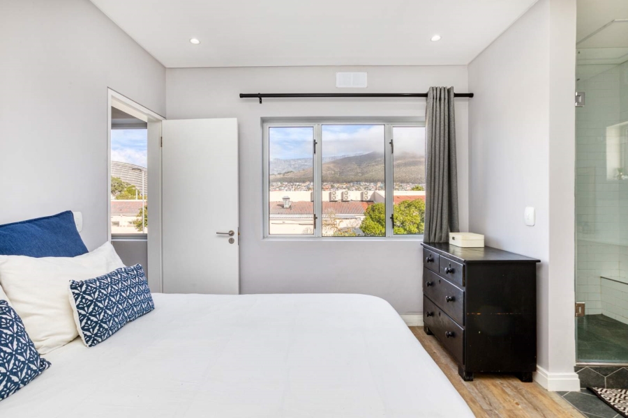 1 Bedroom Property for Sale in Mouille Point Western Cape